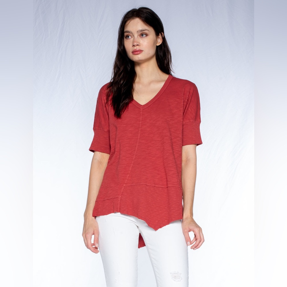 WILT V-NECK SHORT SLEEVE TEE W/RIB SLANTED HEM